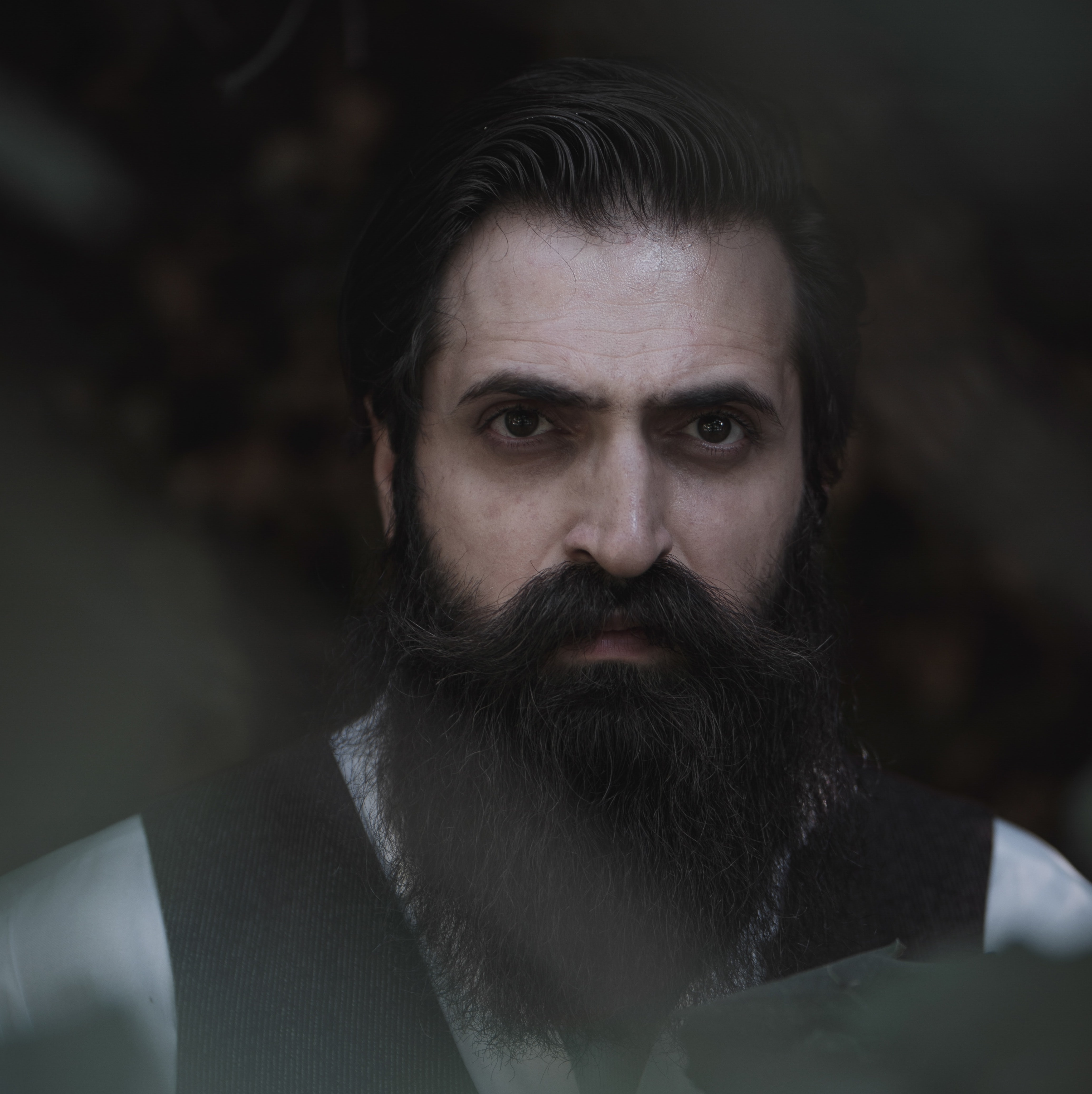 Man with long and neatly trimmed beard